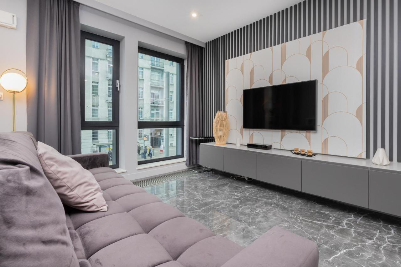 Luxurious Apartment With Two Bedrooms And Parking In Gdynia By Noclegi Renters Luaran gambar