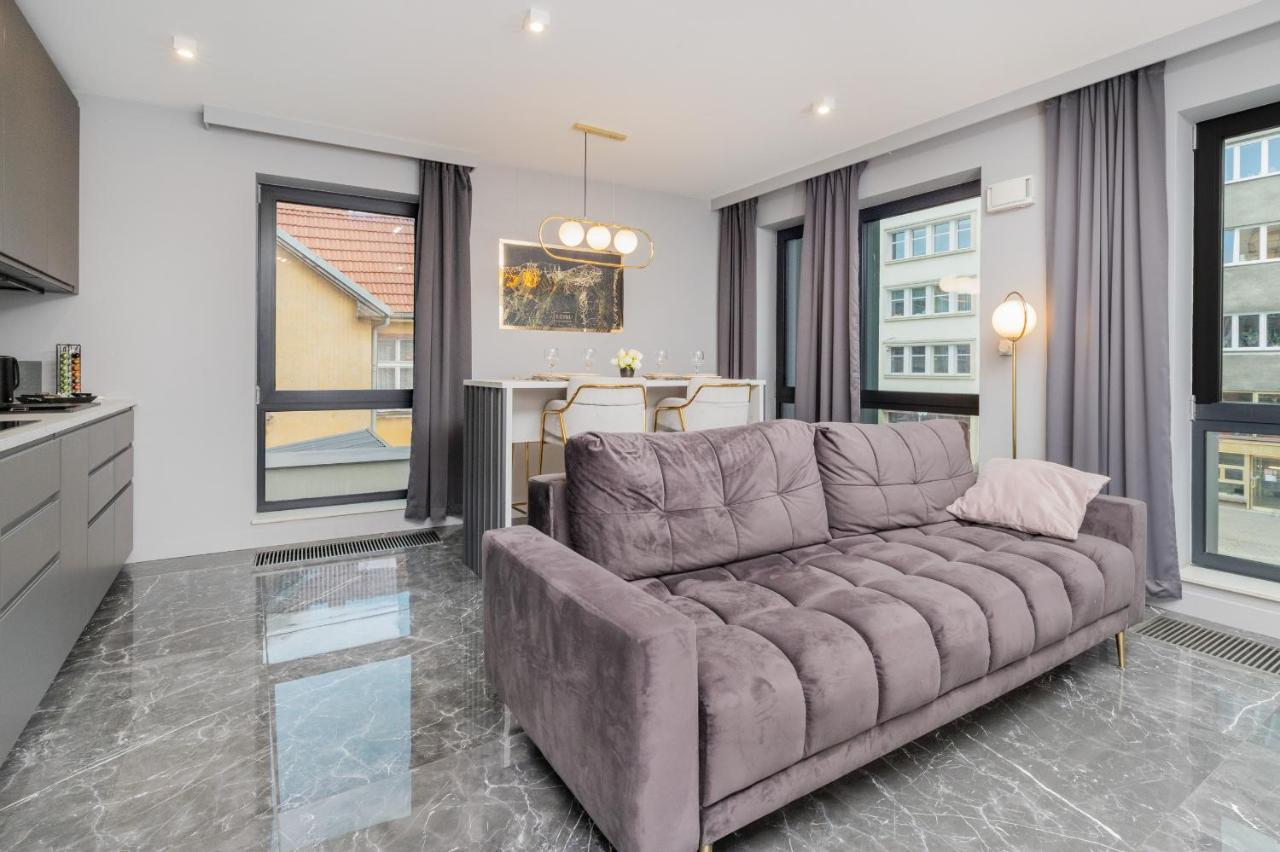 Luxurious Apartment With Two Bedrooms And Parking In Gdynia By Noclegi Renters Luaran gambar